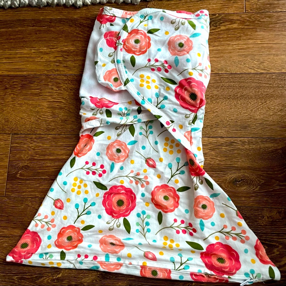 PINK POPPY ZIPPY SWADDLE SIZE SMALL/MEDIUM